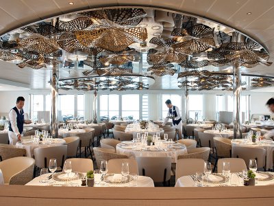 Ponant Explorer, dining room